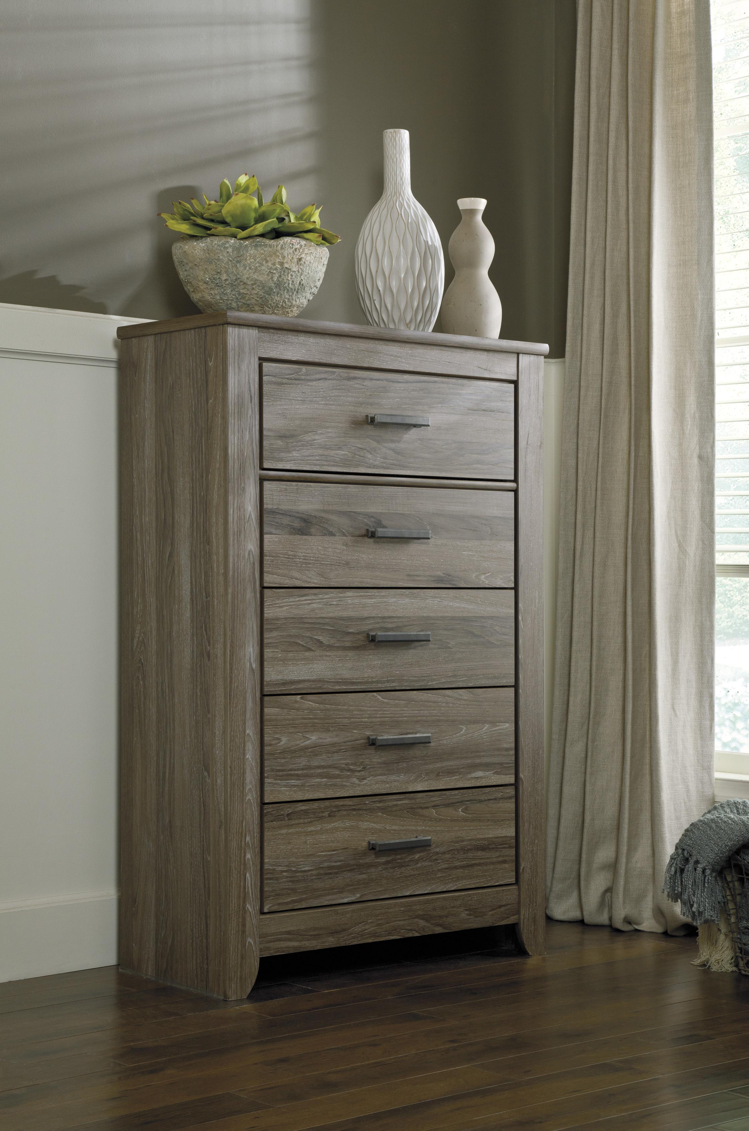 Zelen Chest